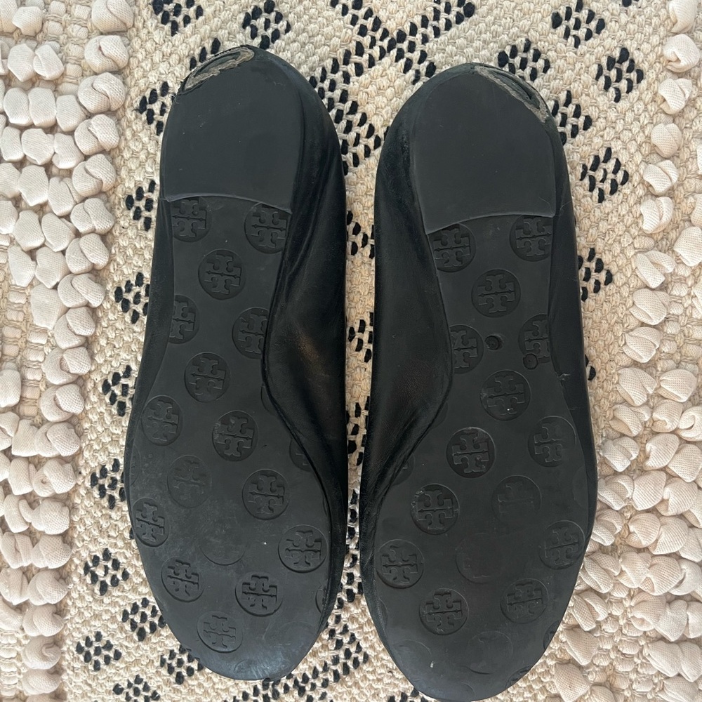 Tory Burch Black Flats with Gold Emblem - Picture 3 of 4
